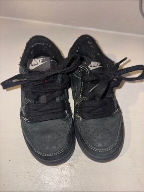 Travis Scott Kids Black Suede Low-Top Sneakers